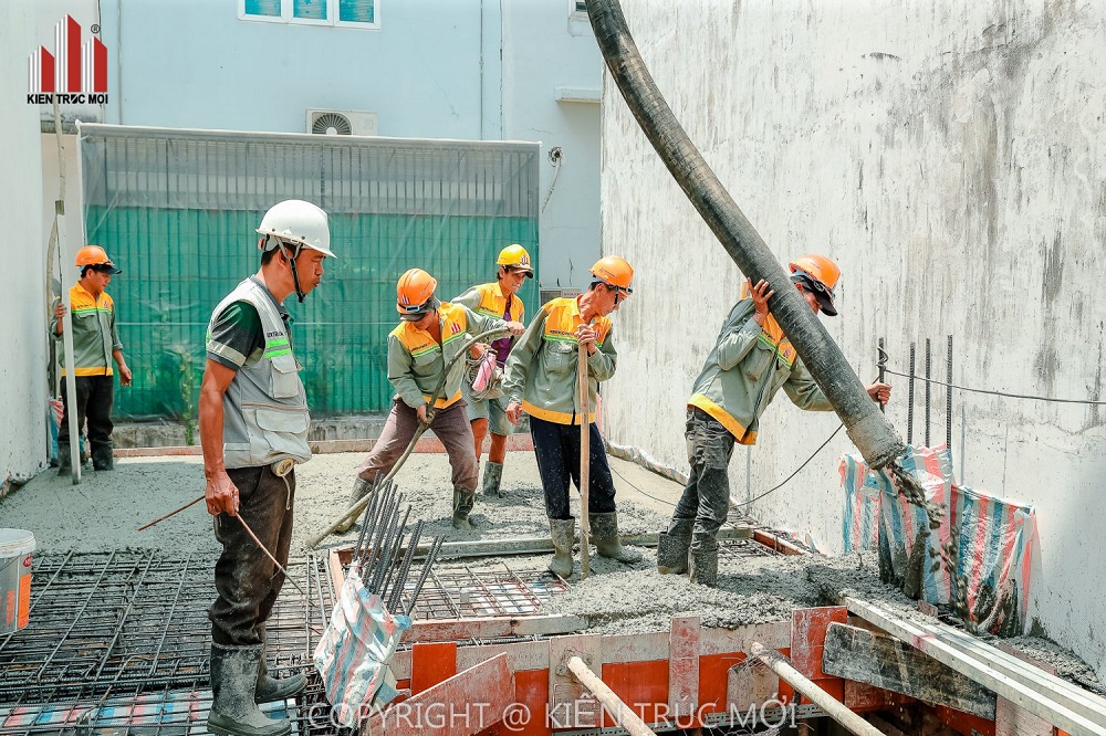Từng công đoạn thi công tại KIẾN TRÚC MỚI luôn được giám sát kỹ lưỡng, đảm bảo chất lượng tuyệt đối